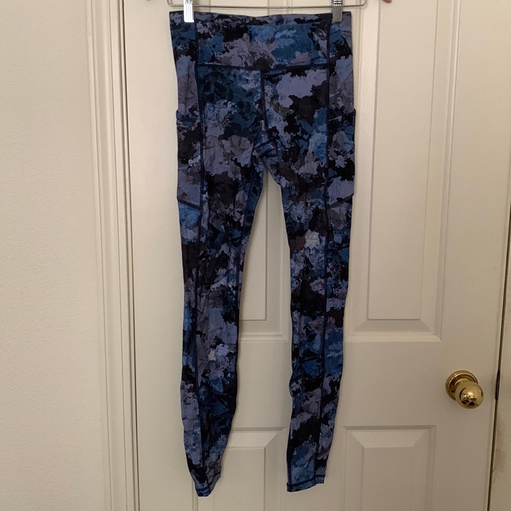 LULULEMON Leggings with pockets